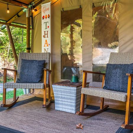 Hotel Firefly Season Glamping Sevierville Esterno foto