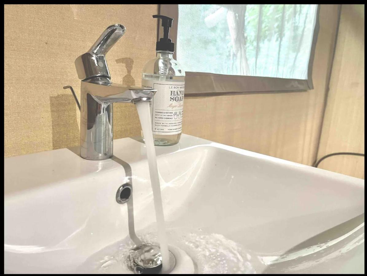 Hotel Firefly Season Glamping Sevierville Esterno foto