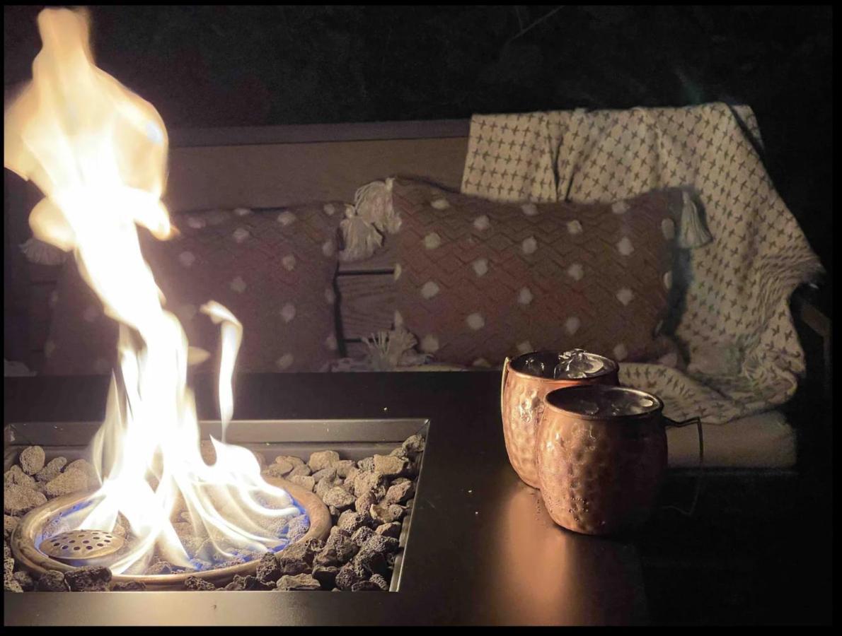 Hotel Firefly Season Glamping Sevierville Esterno foto